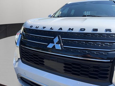 Used 2022 Mitsubishi Outlander SEL AWD/4WD image 10