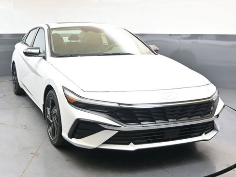 New 2026 Hyundai Elantra SEL Sport Premium FWD image 8