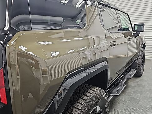 New 2025 GMC Hummer EV 2X w/ Extreme Off-Road Package image 9