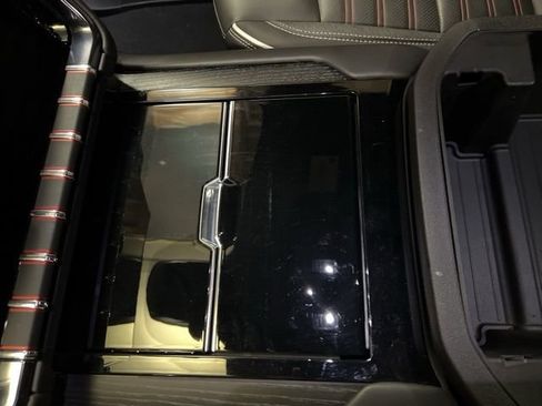 Used 2025 GMC Yukon XL AT4 Ultimate image 25