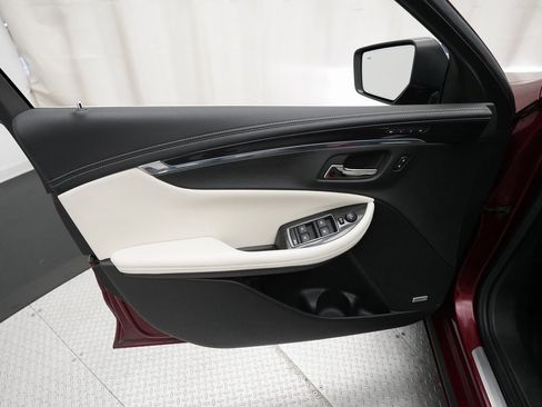 Used 2017 Chevrolet Impala Premier w/ Enhanced Convenience Package image 27