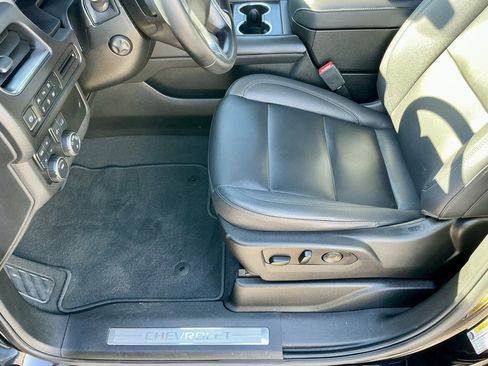 Used 2023 Chevrolet Tahoe Z71 w/ Luxury Package image 41