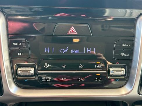 Used 2023 Kia Sorento EX image 34