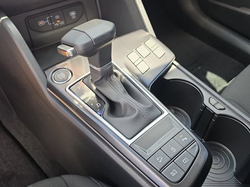 New 2026 Kia Sportage LX FWD image 25
