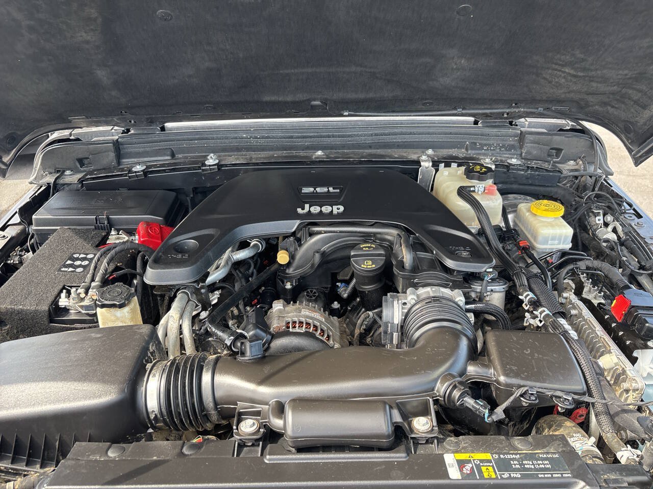 Used 2018 Jeep Wrangler Unlimited Sport S AWD/4WD image 27