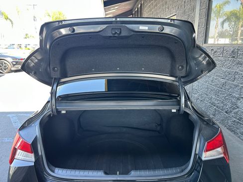 Used 2021 Hyundai Elantra SEL FWD image 17