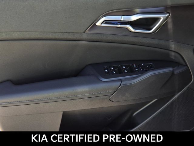 Certified 2026 Kia Sportage EX w/ EX Panorama Roof Package FWD image 18