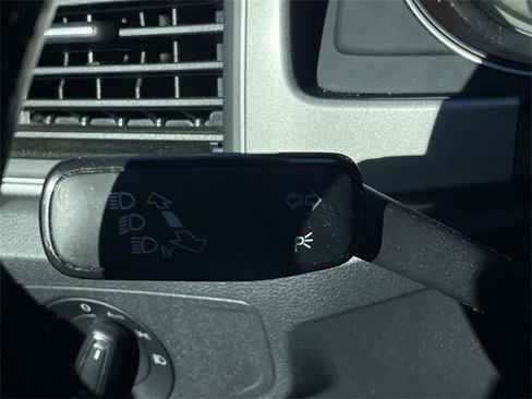 Used 2019 Volkswagen Atlas SE w/ Panoramic Sunroof Package image 34