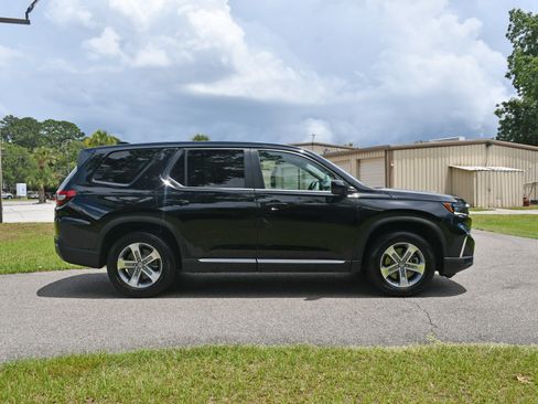 Used 2025 Honda Pilot EX-L image 5