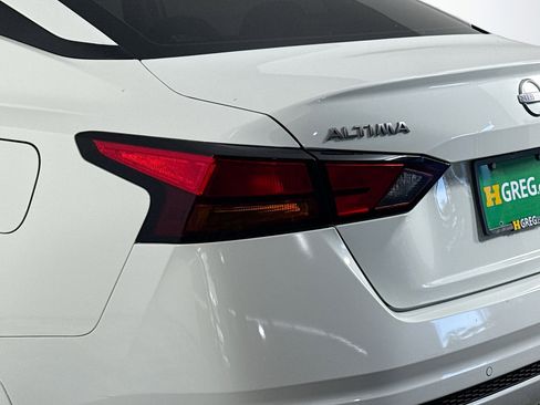 Used 2025 Nissan Altima 2.5 S image 36
