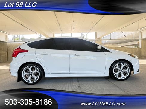 Used 2013 Ford Focus ST FWD image 5