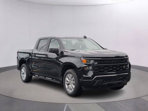 Used 2025 Chevrolet Silverado 1500 Custom w/ LPO, Dark Essentials Package AWD/4WD image 8