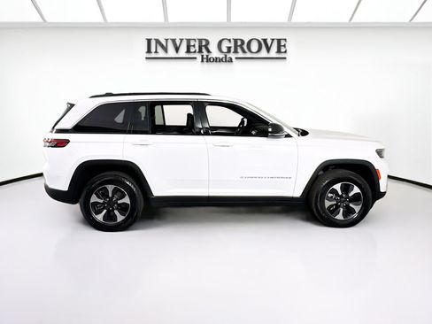 Used 2025 Jeep Grand Cherokee Limited 4xe AWD/4WD image 4