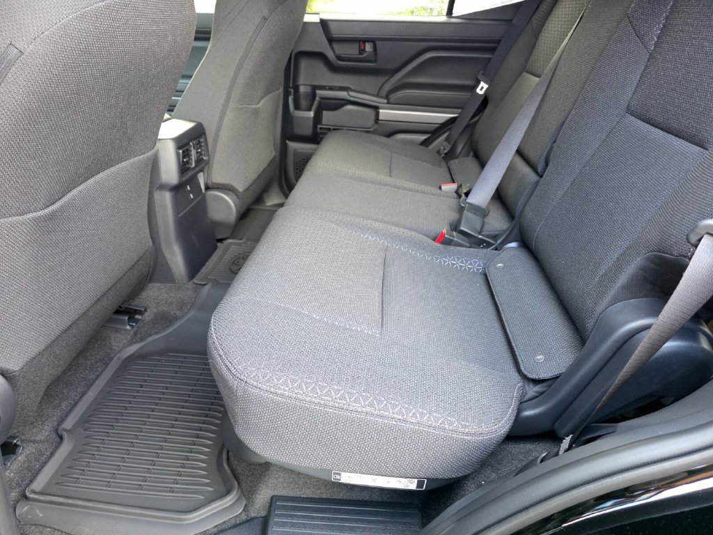 New 2026 Toyota 4Runner SR5 AWD/4WD image 21