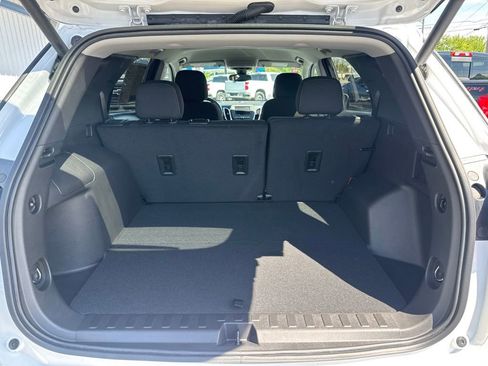 Used 2023 Chevrolet Equinox LT AWD/4WD image 16