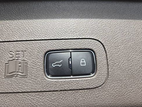 Used 2022 Lincoln Aviator AWD w/ Premium Package image 30