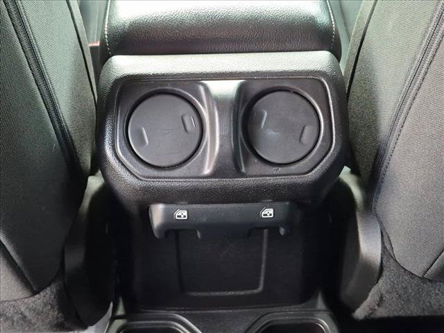 Used 2018 Jeep Wrangler Unlimited Sport S AWD/4WD image 16