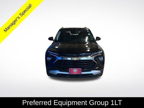 Used 2025 Chevrolet TrailBlazer LT w/ Driver Confidence Package image 2