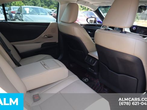 Used 2020 Lexus ES 300h w/ Premium Package FWD image 24