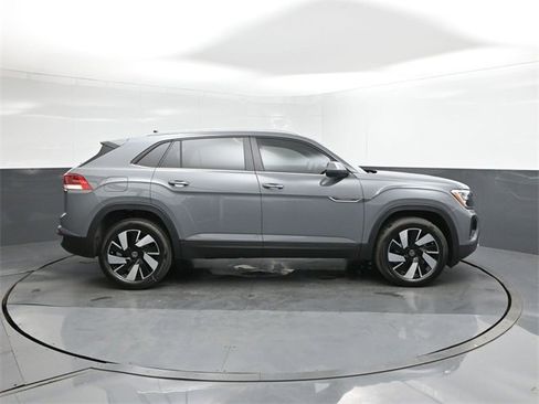 New 2026 Volkswagen Atlas Cross Sport SE image 26