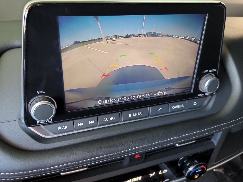 Used 2025 Nissan Rogue SV FWD image 20