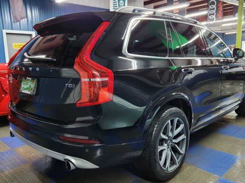 Used 2019 Volvo XC90 T5 Momentum w/ Multimedia Package image 3