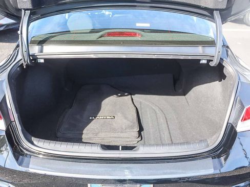 Used 2023 Hyundai Elantra SEL FWD image 36