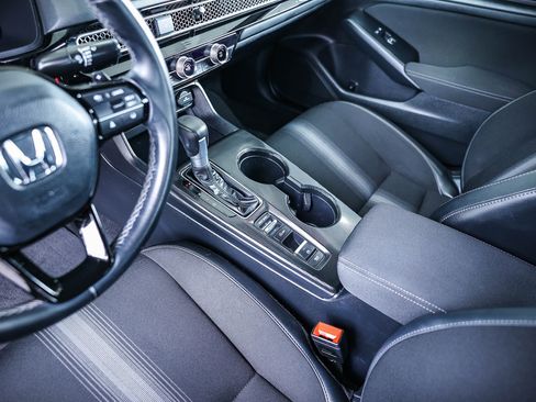 Used 2025 Honda Civic Sport image 25