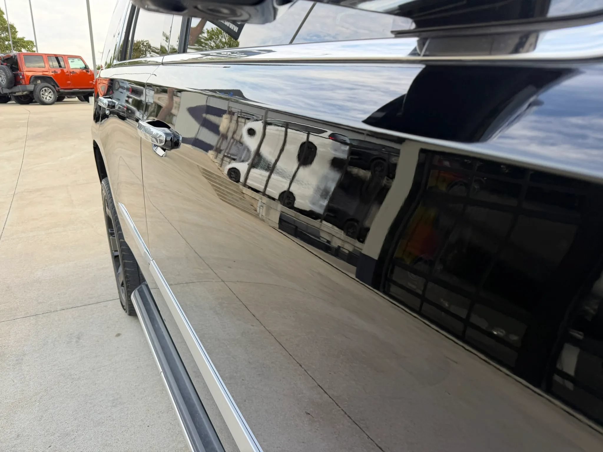 Used 2019 Cadillac Escalade Luxury AWD/4WD image 66