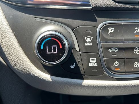 Used 2023 Chevrolet Equinox LT w/ Driver Convenience Package FWD image 24