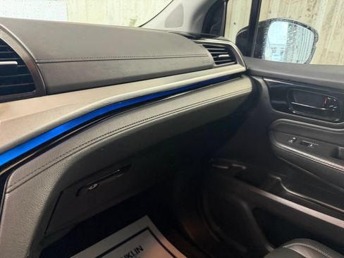 Used 2022 Honda Odyssey Touring image 17