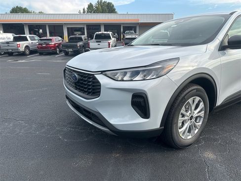 New 2025 Ford Escape Active w/ Tech Pack #1 image 9