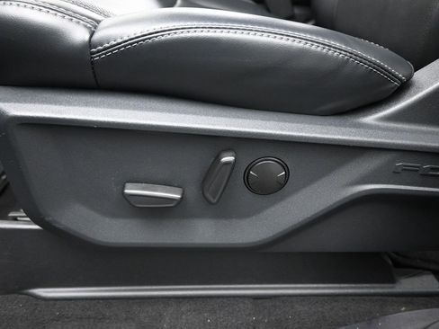 Certified 2025 Ford Expedition Platinum image 11