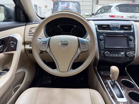 Used 2015 Nissan Altima 2.5 SL w/ Technology Package FWD image 21