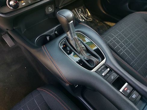 Certified 2024 Honda HR-V Sport image 24