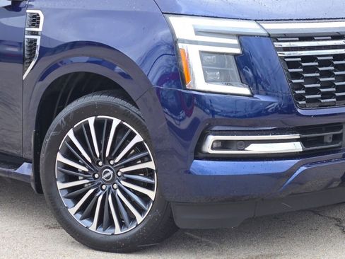 Used 2025 Nissan Armada Platinum Reserve image 4