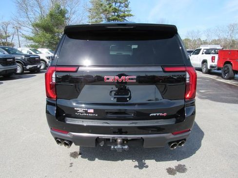 Used 2025 GMC Yukon XL AT4 Ultimate AWD/4WD image 4