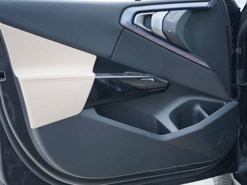 New 2026 BMW X3 xDrive30 w/ M Sport Package AWD/4WD image 8