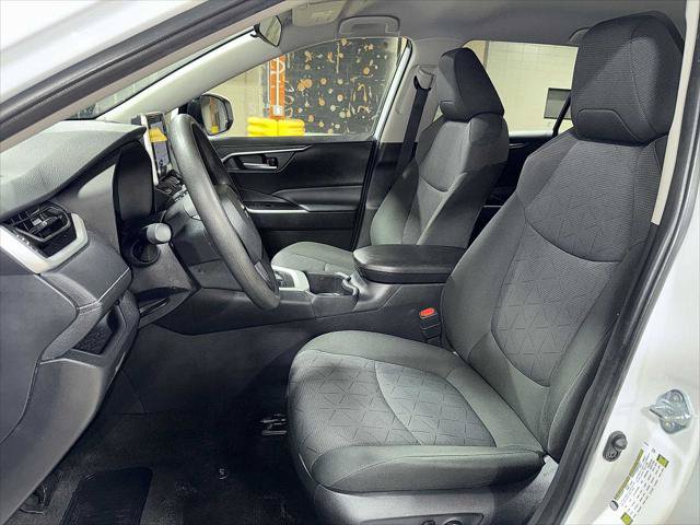 Certified 2025 Toyota RAV4 XLE AWD/4WD image 15