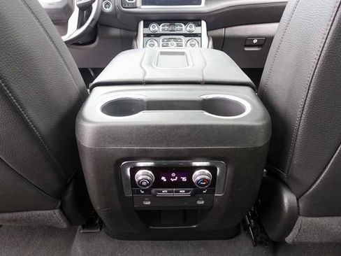 Used 2024 GMC Yukon XL Denali image 29