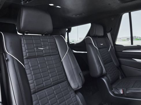 Used 2026 Cadillac Escalade V w/ LPO, ONYX Package AWD/4WD image 46