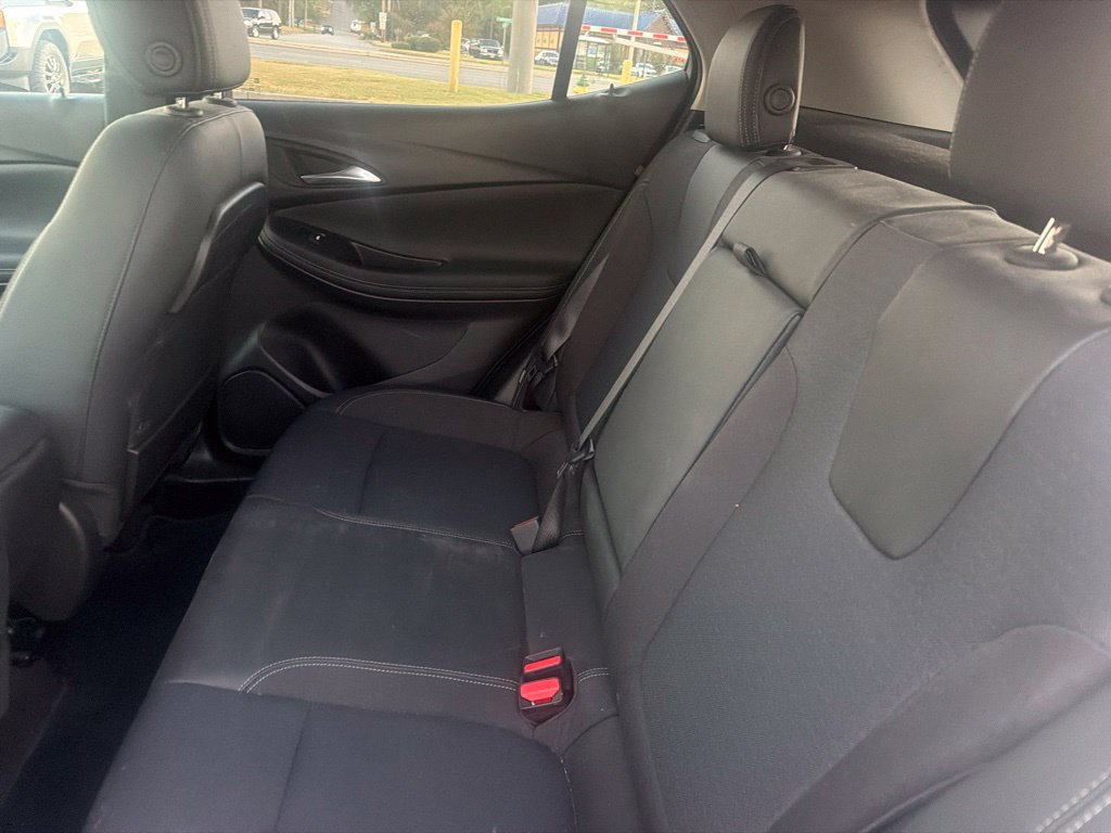 Used 2020 Buick Encore GX Select w/ Advanced Technology Package FWD image 3