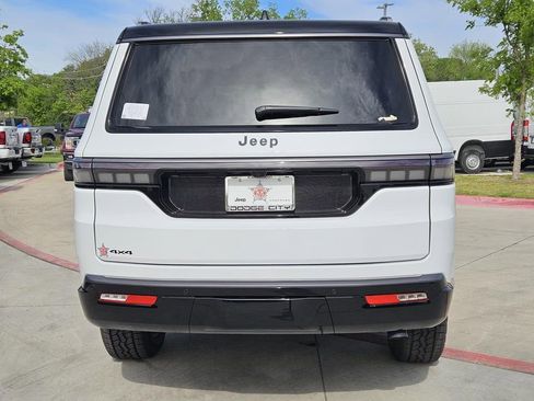 New 2026 Jeep Grand Wagoneer 4WD image 4