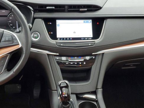 Used 2023 Cadillac XT5 Premium Luxury image 25