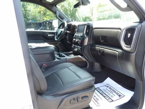 Used 2023 Chevrolet Silverado 2500 High Country w/ Z71 Off-Road Package AWD/4WD image 40