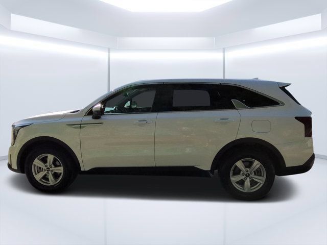 Used 2026 Kia Sorento LX FWD image 6