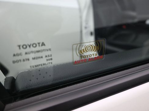 Used 2022 Toyota RAV4 Limited image 47