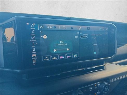 Used 2025 Jeep Wrangler Sahara w/ Technology Group image 25