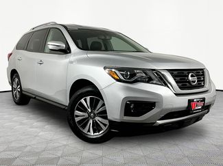 Used 2018 Nissan Pathfinder SV AWD/4WD video 3