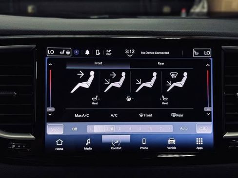 Used 2024 Chrysler Pacifica Touring-L FWD image 40